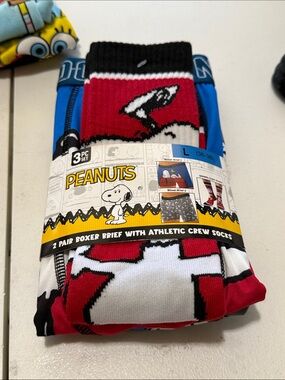 Peanuts Men's Blue & Red Boxer Briefs with Snoopy Crew Socks - 3PC Set
